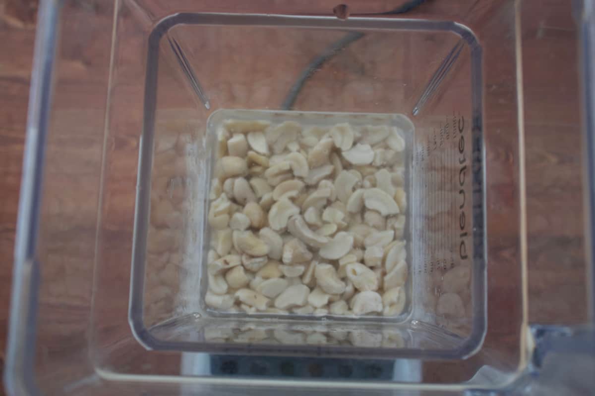cashews in a blender